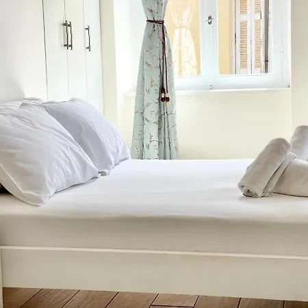 Xenias Rooms Apartments Koróni Zewnętrze zdjęcie